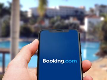  alt="booking-holdings-q3-2021"  title="booking-holdings-q3-2021" 