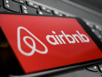  alt="Airbnb is shutting its China business"  title="Airbnb is shutting its China business" 