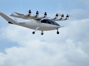  alt="United Airlines orders 100 electric air taxis from Archer"  title="United Airlines orders 100 electric air taxis from Archer" 